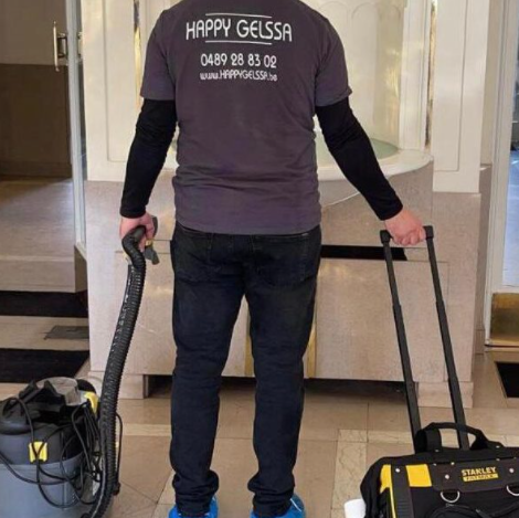 equipe nettoyage canapés